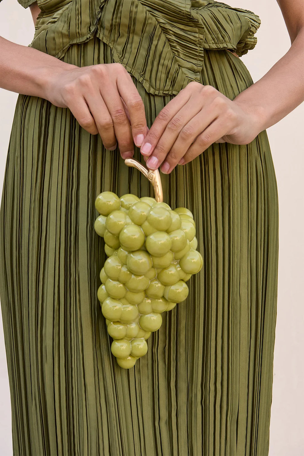 Cult Gaia-Grape clutch
